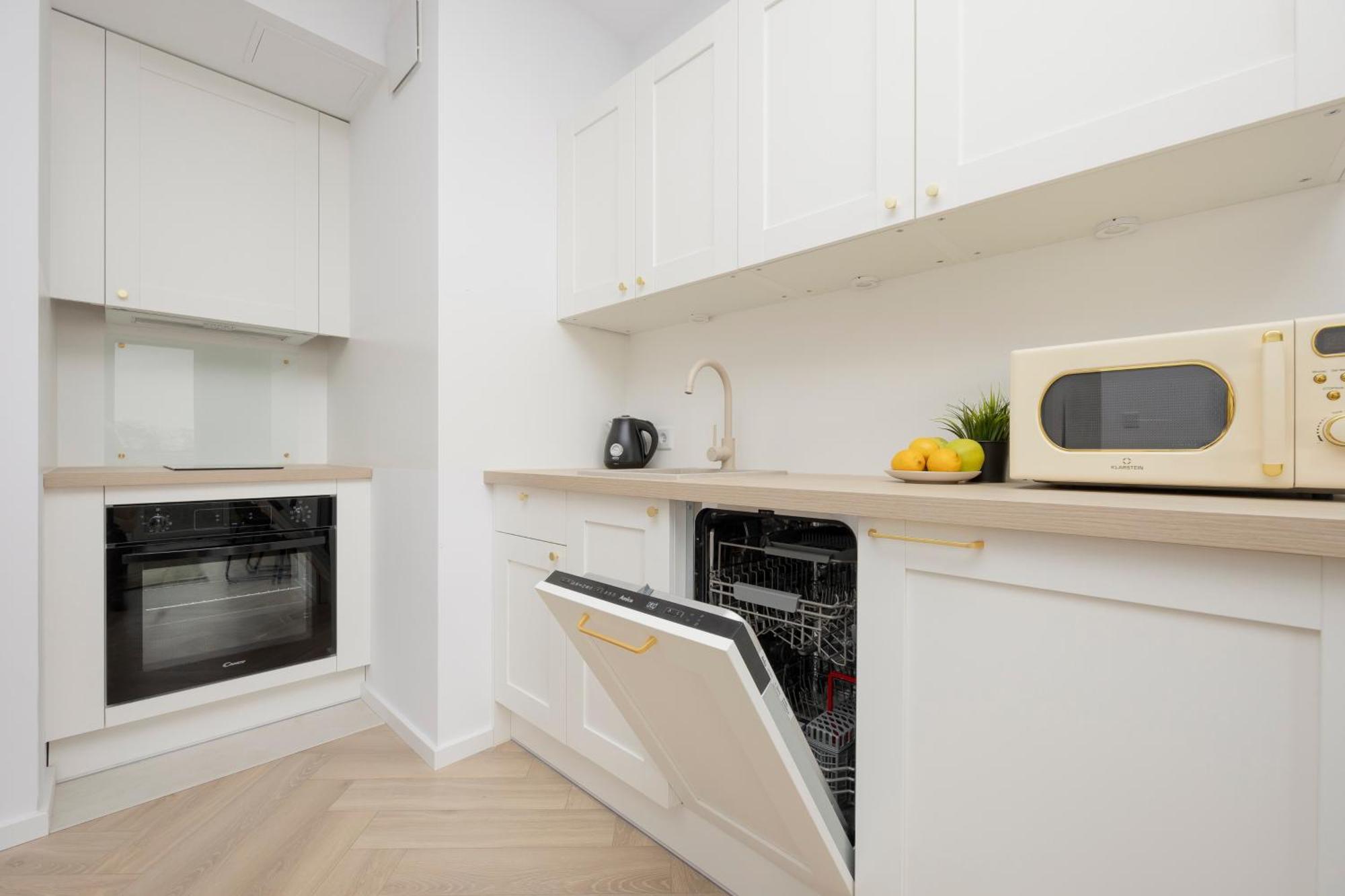 Modern Apartment With Balcony Near Aleje Jerozolimskie By Noclegi Renters Varsó Kültér fotó